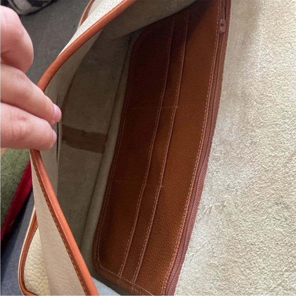 Vintage Dooney & Bourke - Picture 8 of 10